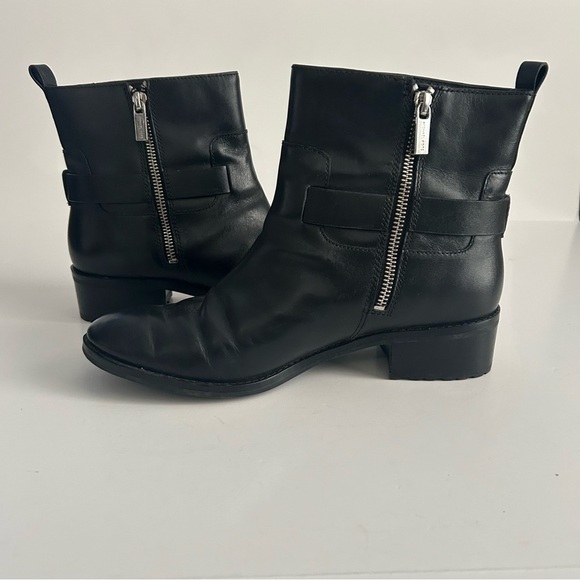 Michael Kors Ryan Leather Ankle Bootie | Size 9 - Picture 7 of 9
